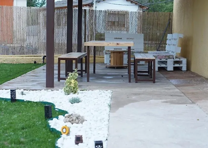 La Casa Del Rio Granja Llumes