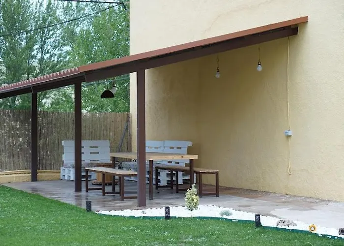 La Casa Del Rio Granja Llumes